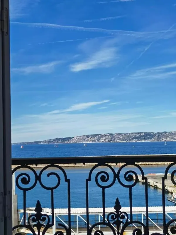 아파트 Appartement Luxueux A La Joliette Avec Vue Mer 마르세유