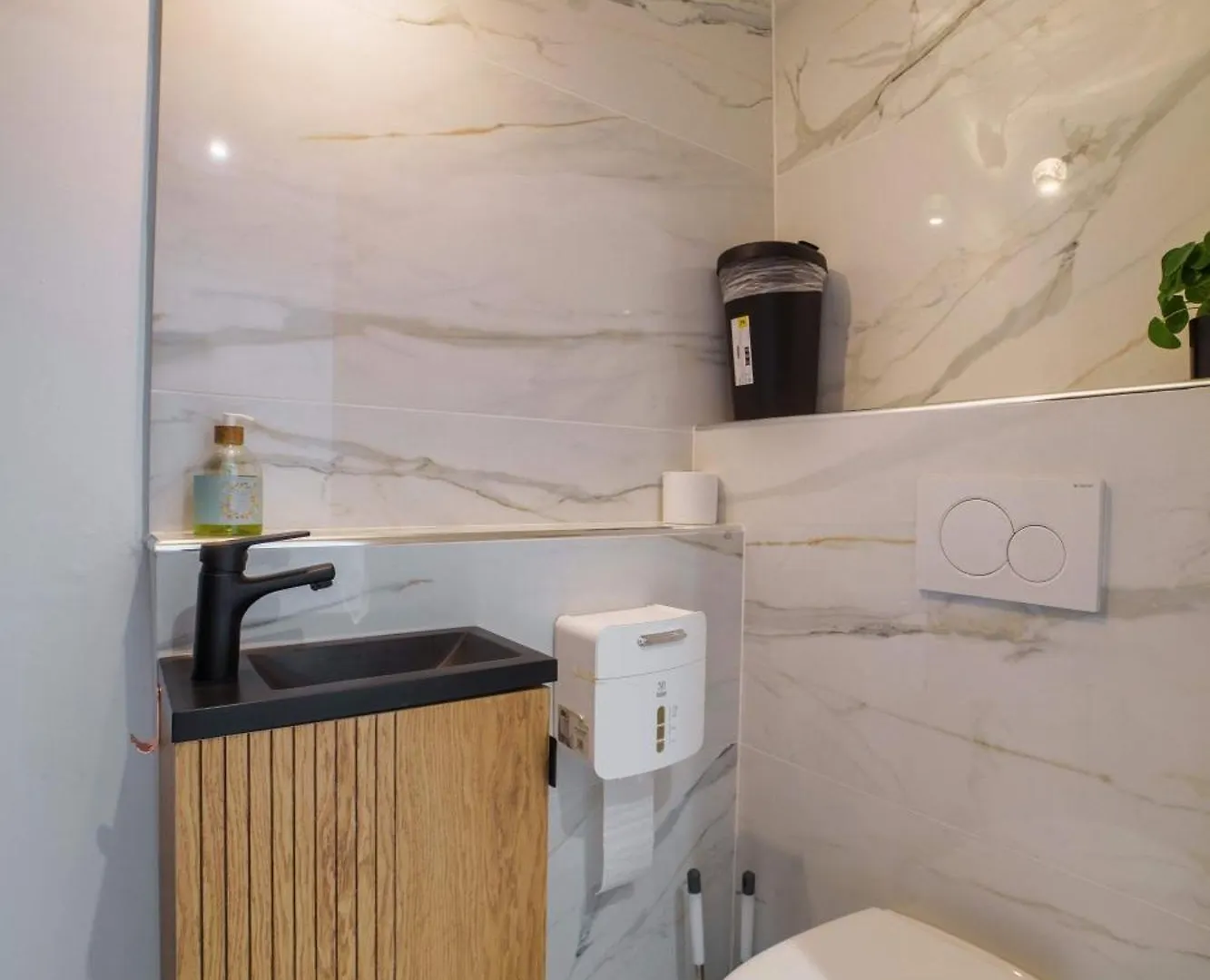 Appartement Luxueux A La Joliette Avec Vue Mer Marseilles